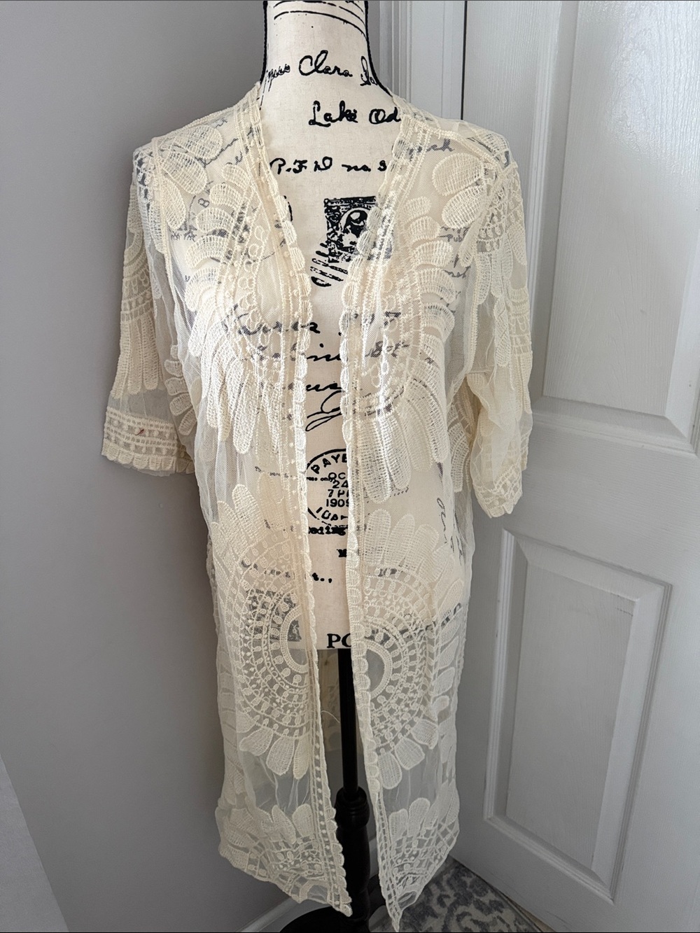 Rebellion Lace Overlay Kimono - Cream and Black